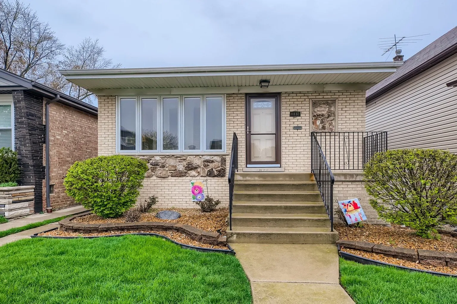 11137 S Saint Louis Ave photo 1