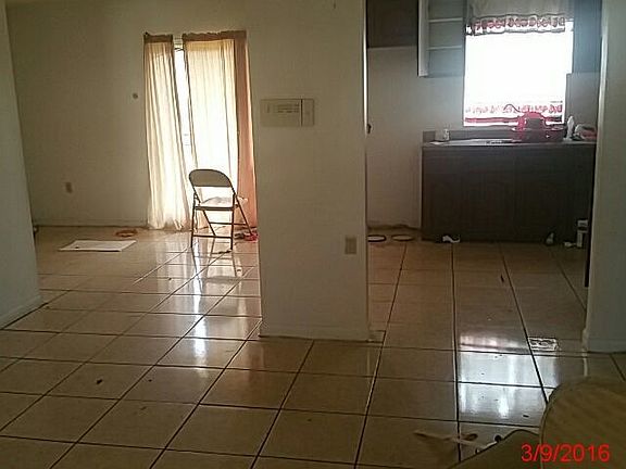 3rd image of 2312 Lilly St