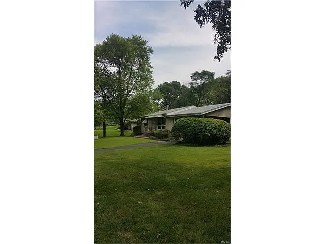 3170 Lansing Dr photo 1