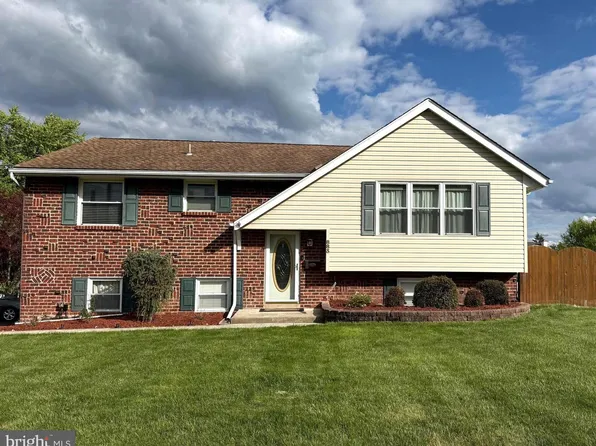 883 Mustang Rd, Warrington, PA 18976