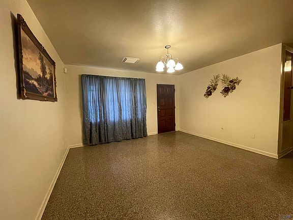4th image of 2424 Apple St