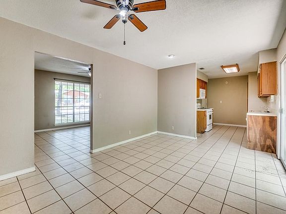 2nd image of 1148 Jerry Ln