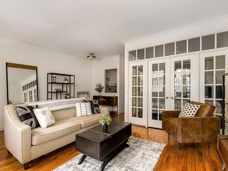 1st image of 225 W 70th St APT 4F