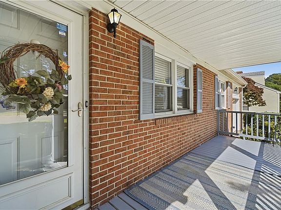 3rd image of 4710 Hatton Point Rd