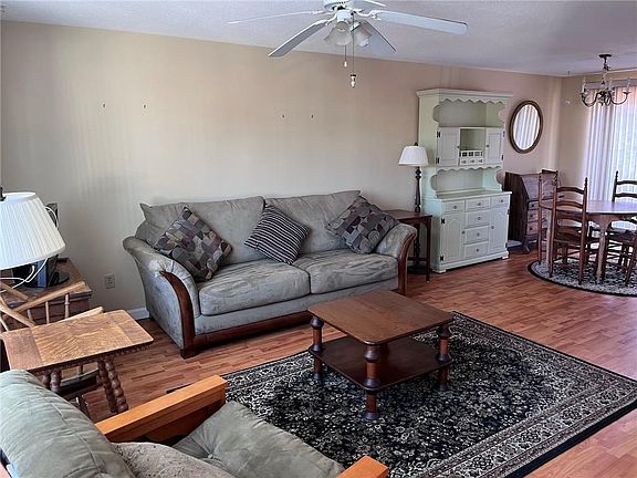 3rd image of 18 Pepin St APT B3