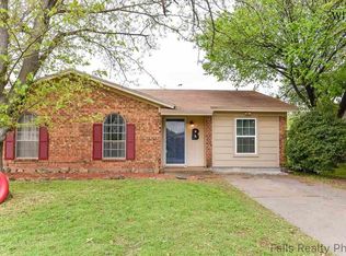 900 Foley Ave, Iowa Park, TX 76367