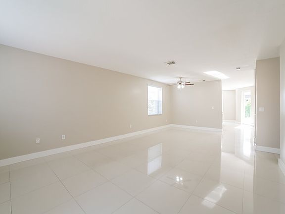 5th image of 12465 SW 120th Ave