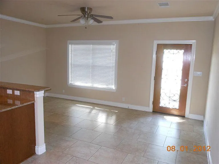 5404 Helen St — Photo 5