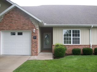1392 N Sandy Creek Cir, Nixa, MO 65714