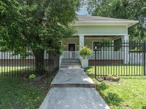 200 W Van St, Lindale, TX 75771