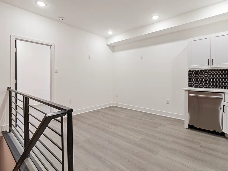 7242 Paschall Ave #B — Photo 1