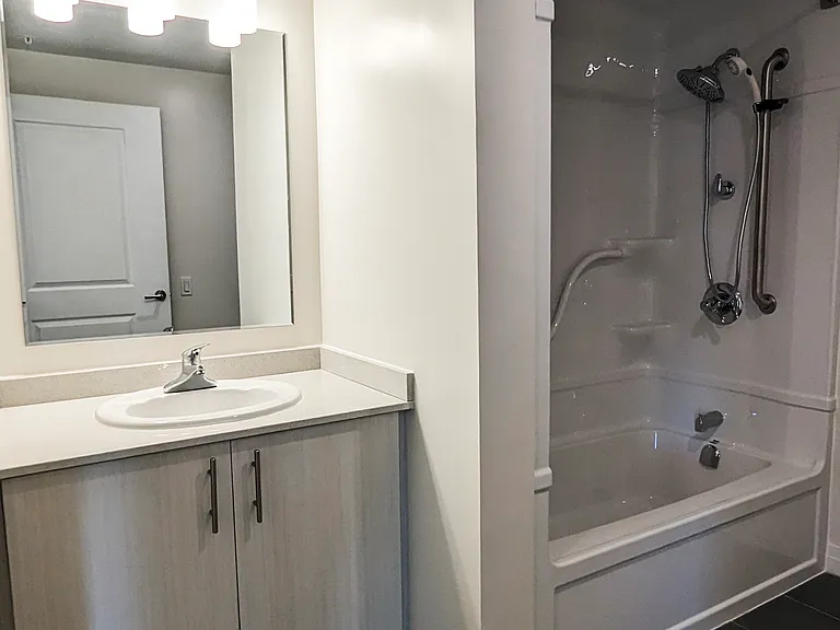 387 King St E #201 — Photo 7