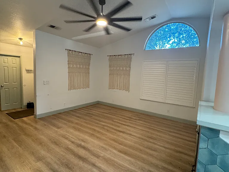 2211 N Pinkham St — Photo 21