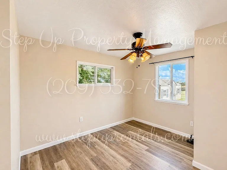 9885 Maiden Ln — Photo 7