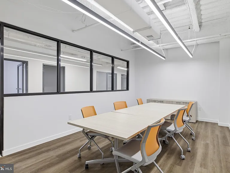 915 N Broad St #601 — Photo 36