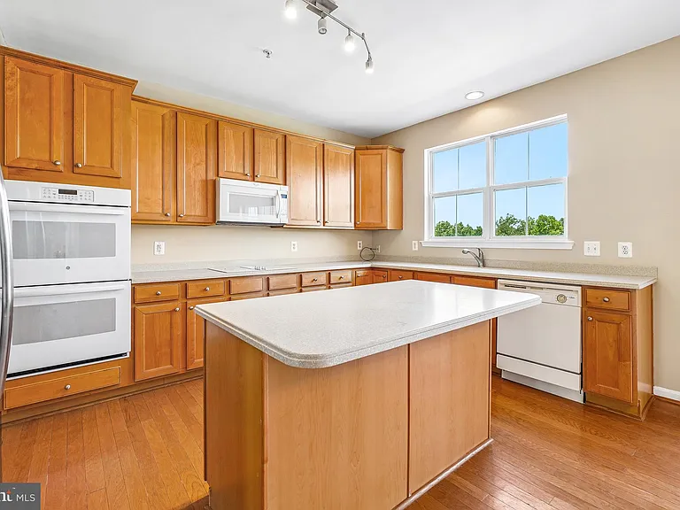 5522 Hartfield Ave — Photo 17