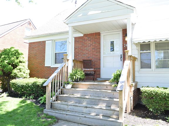 3rd image of 2481 Washington Ave