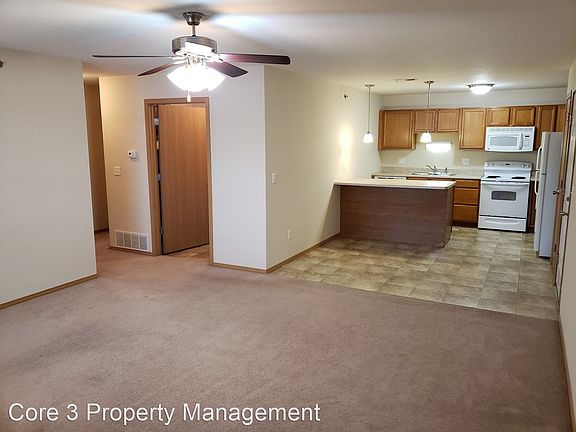 3rd image of 1718-1720 R T Dunn Dr #1720-08