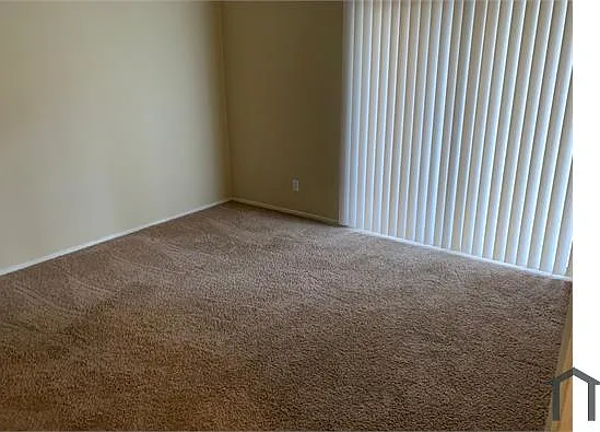 1900 N Torrey Pines Dr #116 — Photo 4