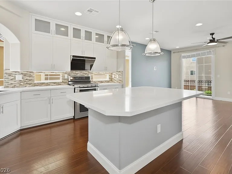 5736 Brimstone Hill Ave — Photo 4