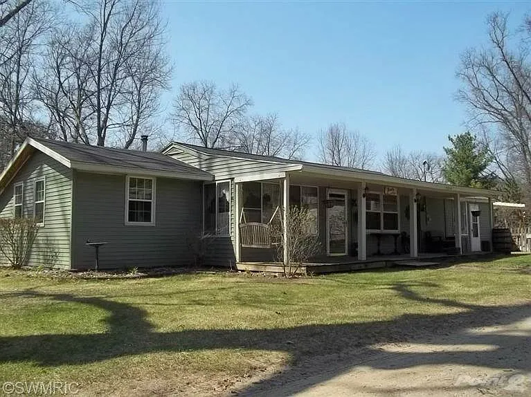 1407 Cherry Ln photo 1