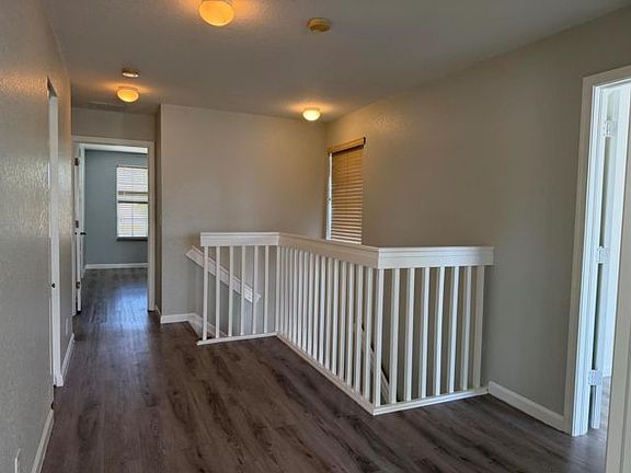 3rd image of 333 Berenger Walk