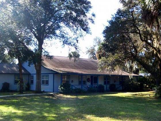 1st image of 2552 Glen Dr