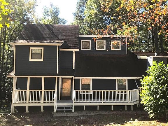 4th image of 1360 Dogwood Ln