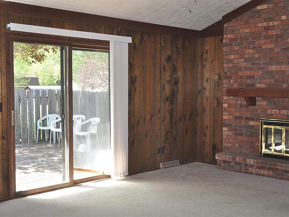3rd image of 4920 Eastbrook Dr