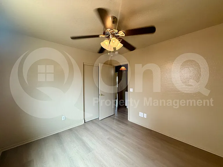 5409 S 15th Way — Photo 12