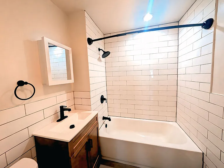 25 S Main St #3 — Photo 7