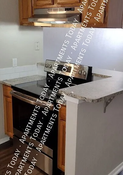 112 S Summit St #4 — Photo 5