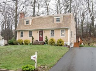115 Kimberly Ln, West Warwick, RI 02893