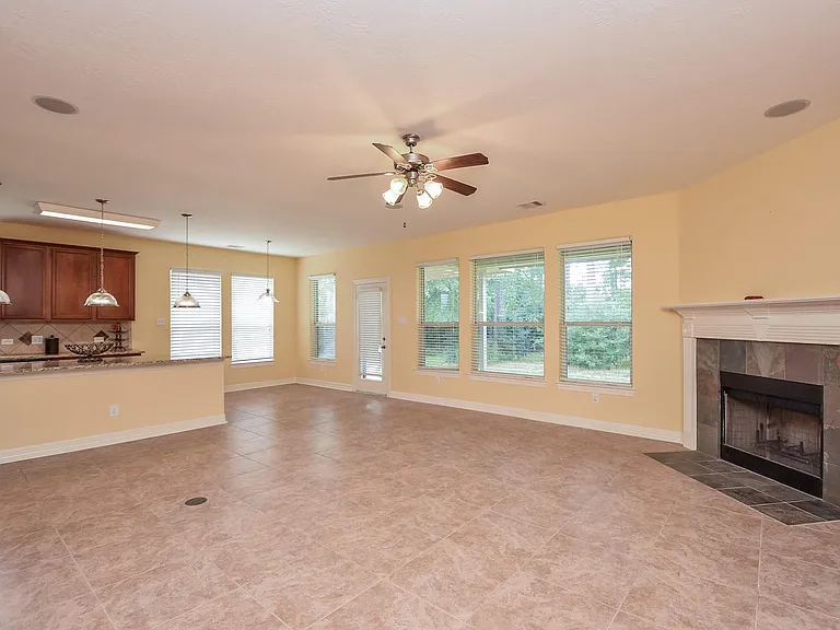 25203 Oak Villa Dr — Photo 17