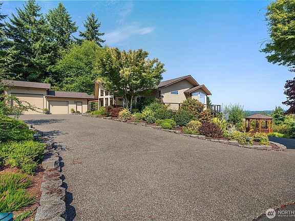 2nd image of 416 104th Lane SE