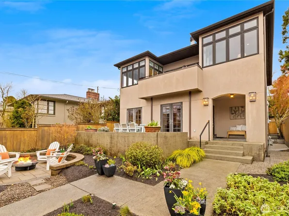 3773 SW Grayson Street, Seattle, WA 98126