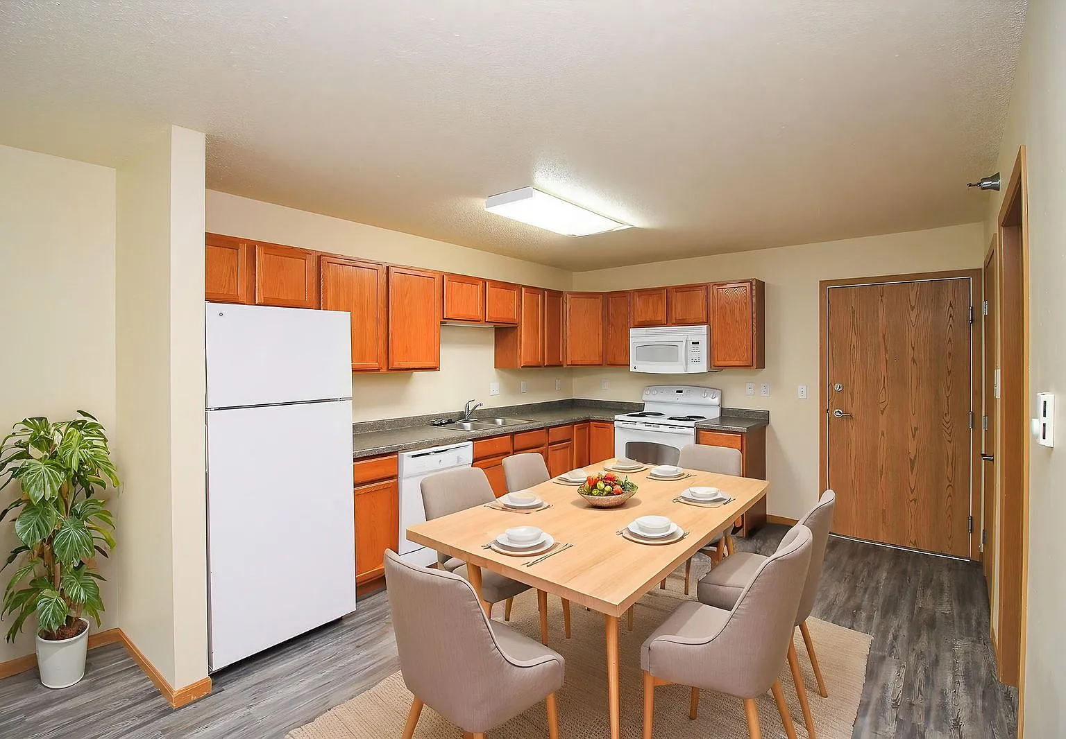 Country Meadows Apartments — Photo 4