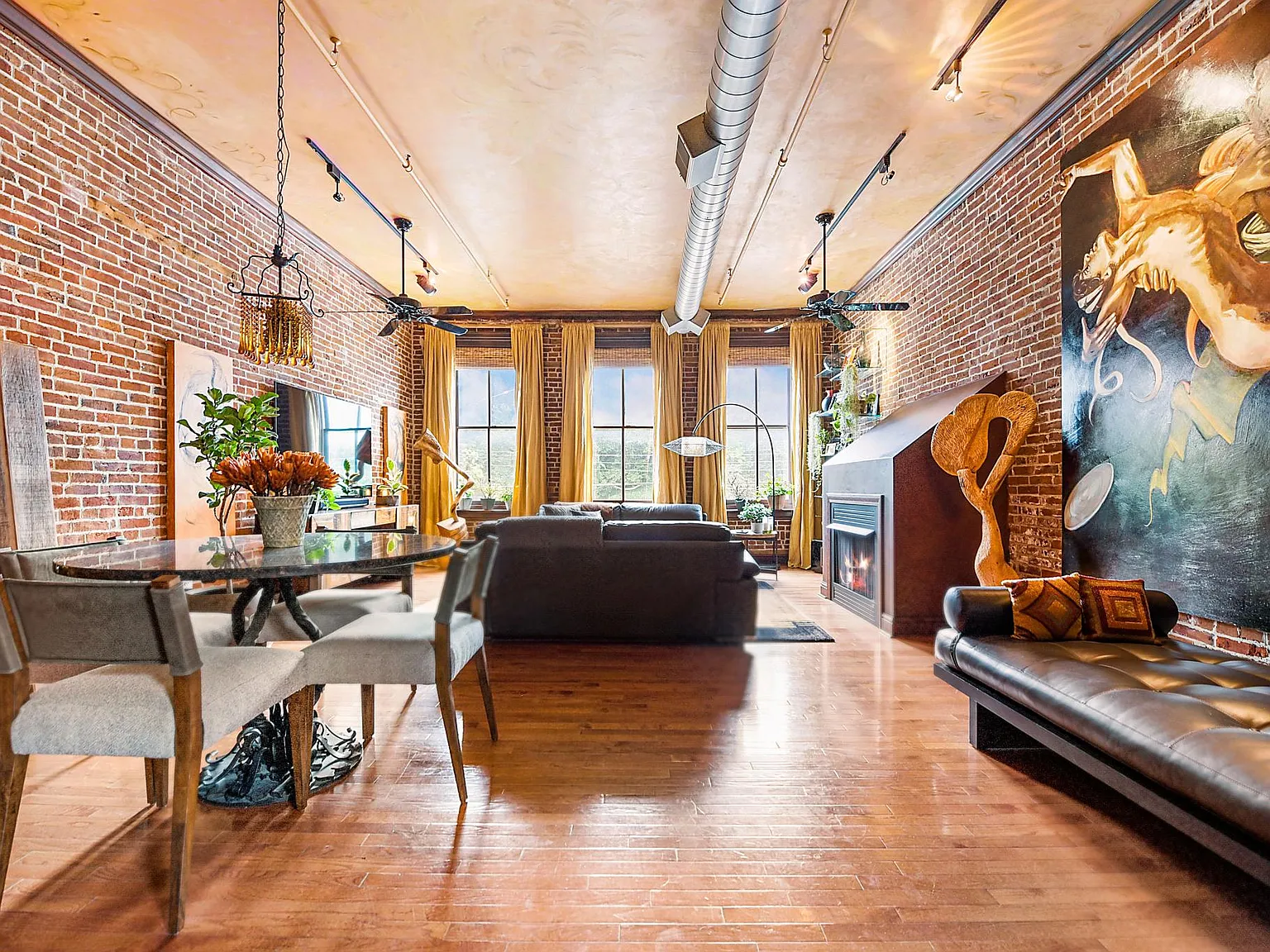 1 bed, 1.5 bath, 2000 sqft, $2,350 — Photo 4