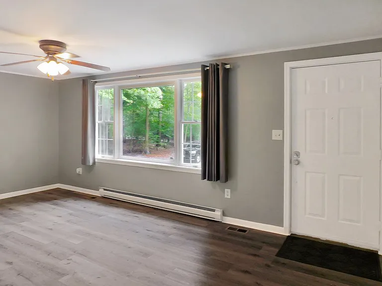 4225 Robinson Rd — Photo 12