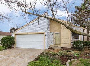 6395 Kindling Ct, Lisle, IL 60532