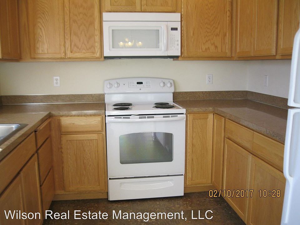 2nd image of 1005 S 89th Ave #1