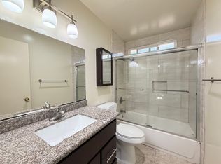 4115 Hilaria Way APT C, Newport Beach, CA 92663