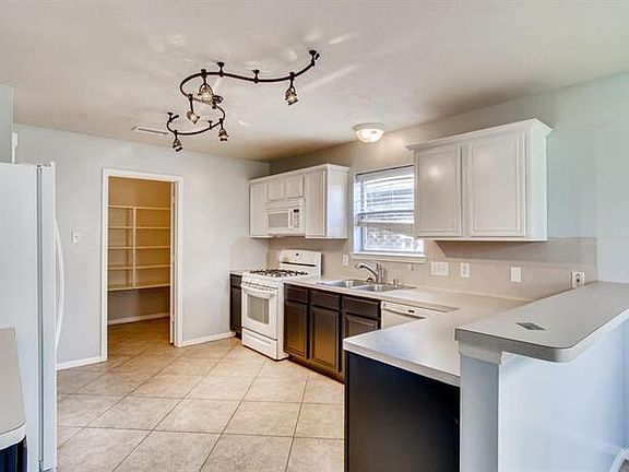 4th image of 23031 S Waterlake Dr