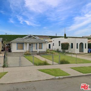 5907 S Olive St, Los Angeles, CA, 90003