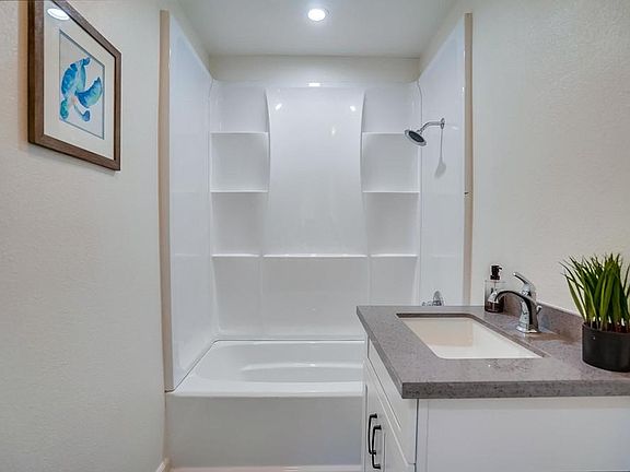 5th image of 1512 Sherman Pl #3