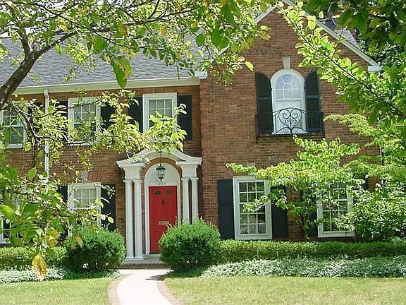2nd image of 609 Stratford Dr