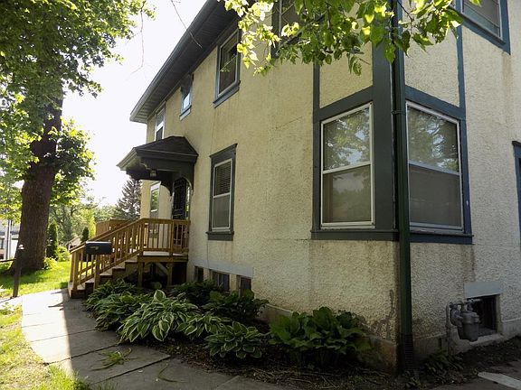 2nd image of 107 Cedar St