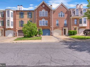 6 Victoria Sq, Frederick, MD 21702