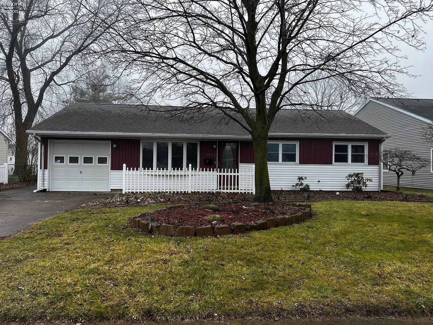 2908 N Bayview Ln photo 1