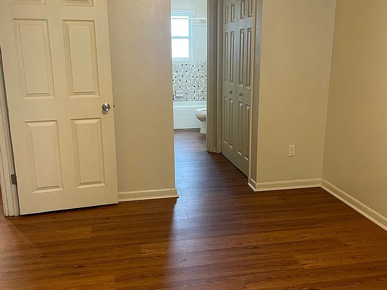 606 S Trenton St #14 — Photo 3